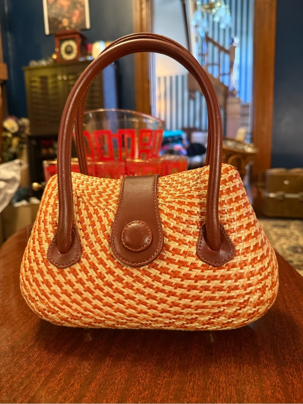 Dead stock Le Sac Hand woven Orange & Cream Handbag with Brown Handles NWOT